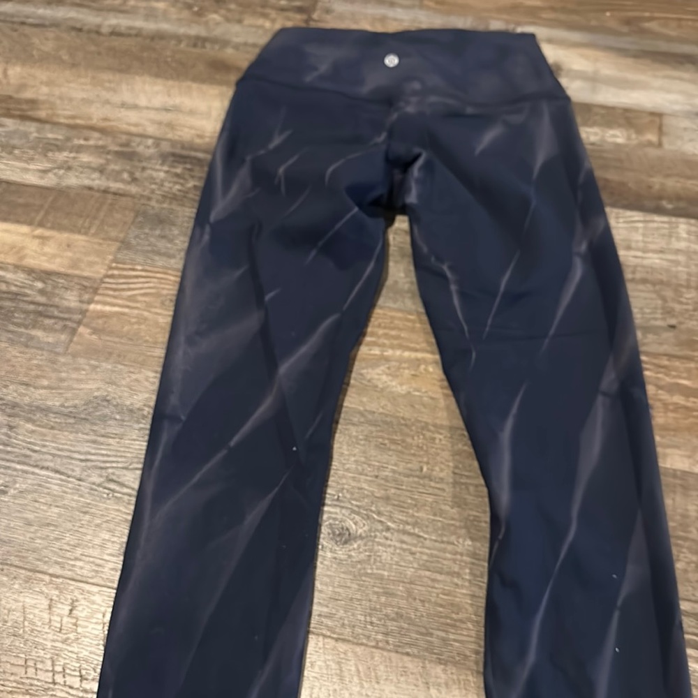 Lululemon size 6 leggings